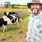 Farmers plea for shoppers to boycott cheap milk at Coles and Aldi