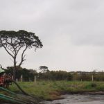 Manure vacuum for dairy farms