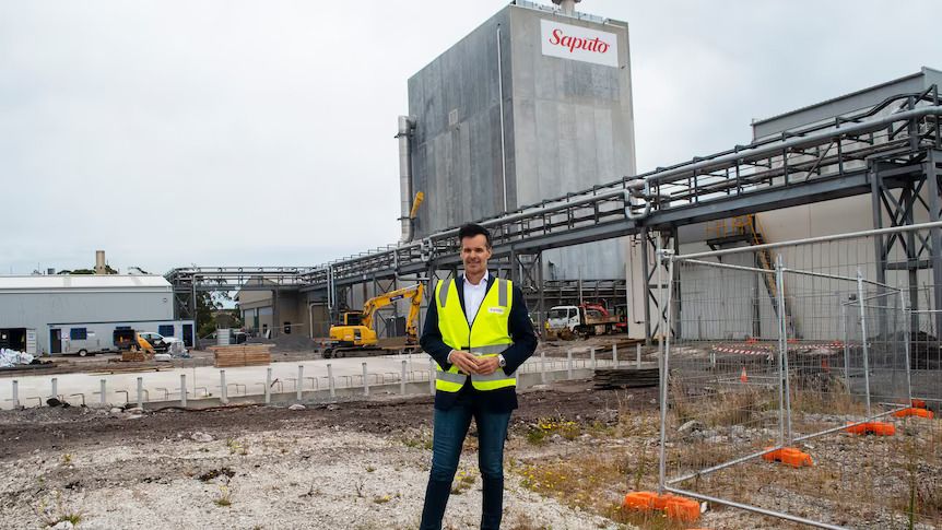 Saputo is shifting frozen cream cheese manufacturing from its mothballed Maffra site to its factory at Smithton in north-west Tasmania.