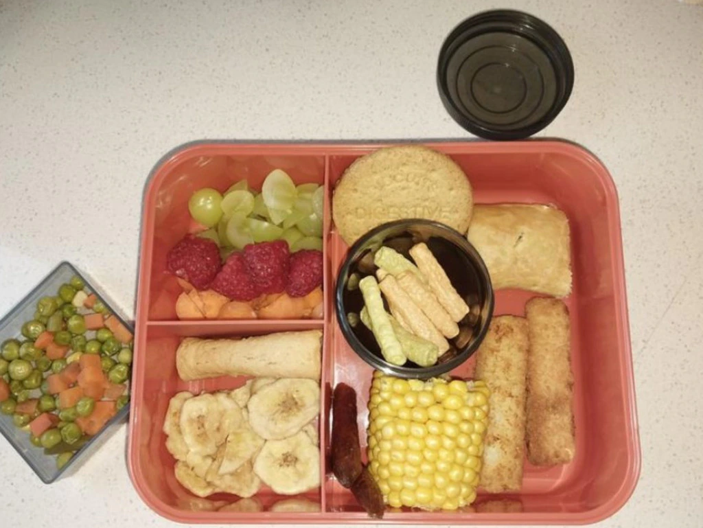 Mum ‘stumped’ after lunch box letter.