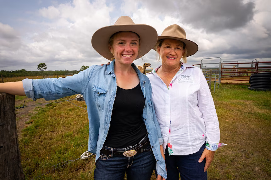 Yasmin and Lauren Brisbane can identify and name all of the animals, despite them not being tagged. (ABC News: Cameron Lang)