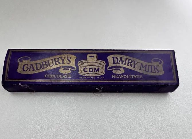 Woman Finds 100-Year-Old Dairy Milk Box Under Her Bathroom Floor3