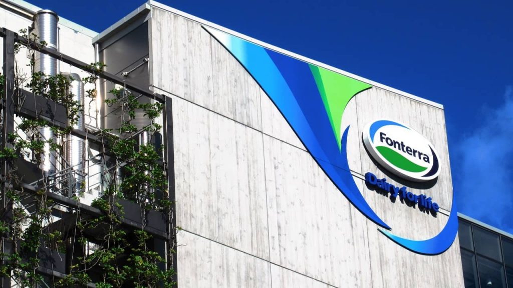 Fonterra pressing on with $800 mln payout to shareholders