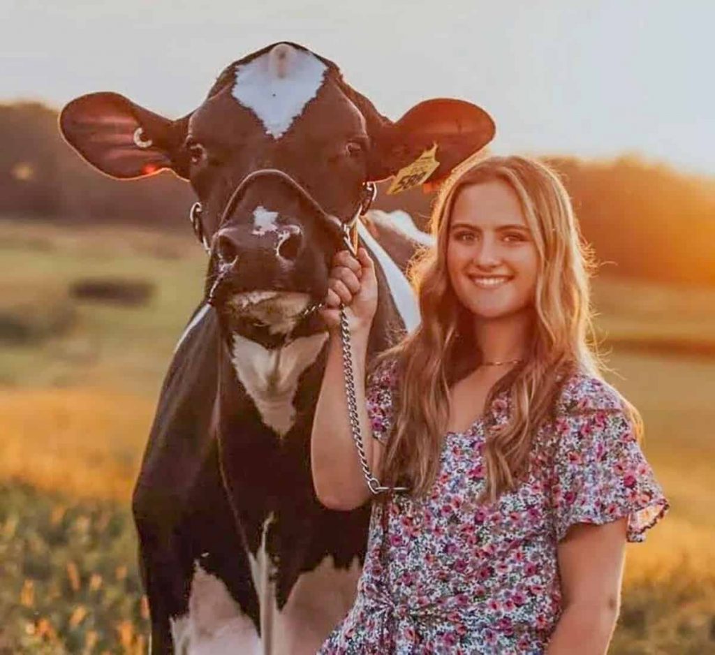 Student carves dairy future