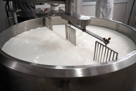 Saputo finalises sale of milk processing facilities to Coles Group