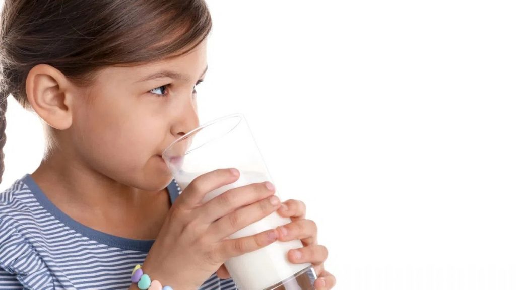 USDA program to promote organic dairy products in schools, youth programs