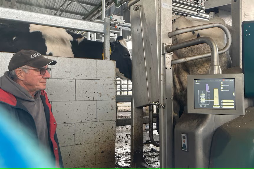 Next generation of producers embrace 'voluntary milking systems' dairy robots4