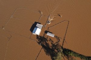 Australia airdrops supplies to farmers stranded by floods