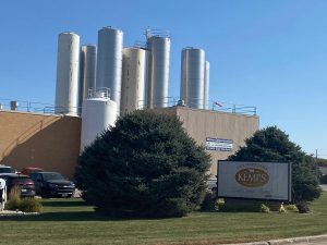 Dairy Workers Threaten Strike at Kemps Plant